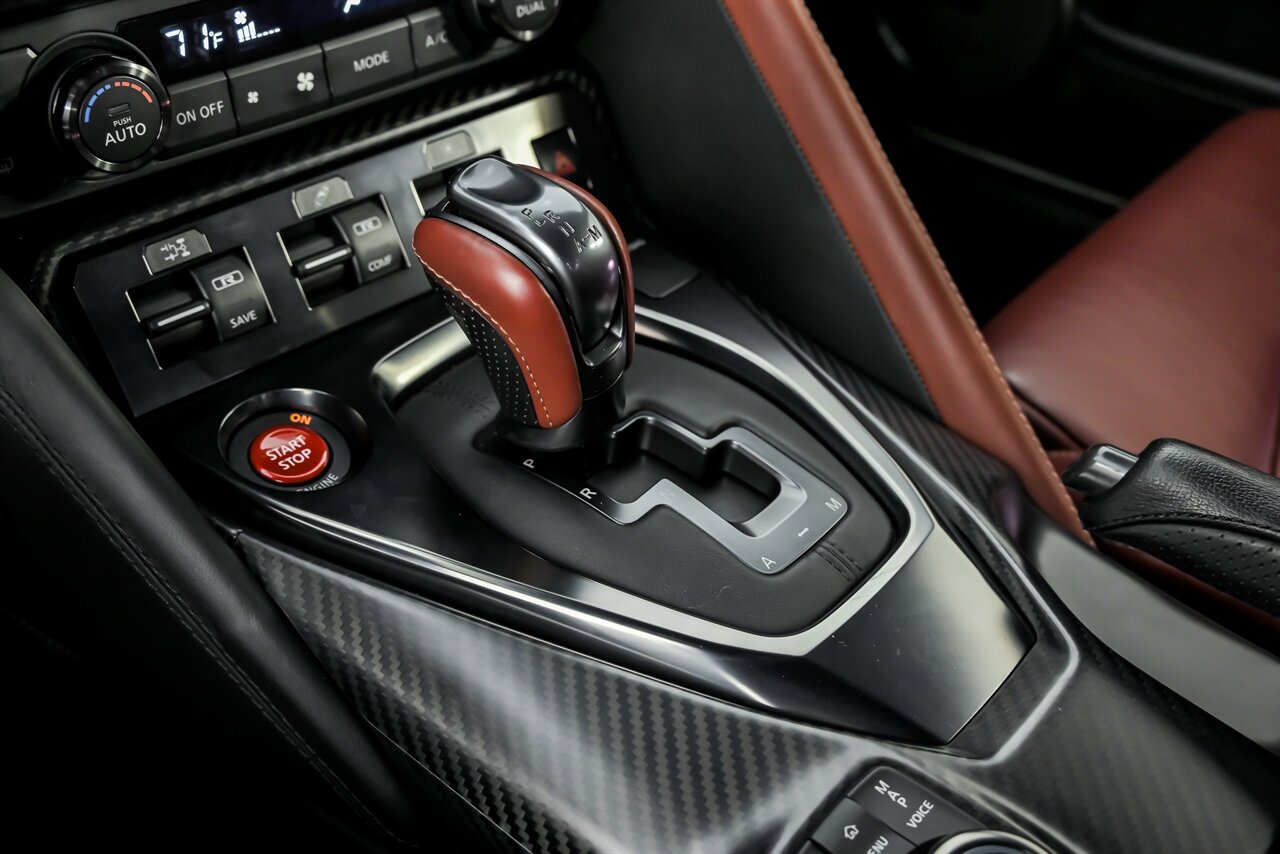 Used 2019 Nissan GT-R Premium w/ Premium Interior Package image 34