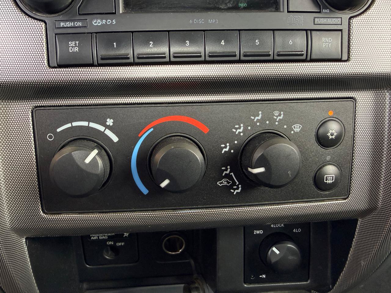 Used 2006 Dodge Dakota SLT w/ R/T Group AWD/4WD image 18