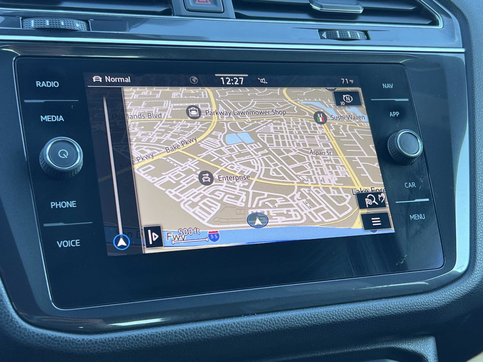 Used 2021 Volkswagen Tiguan SEL Premium R-Line image 14