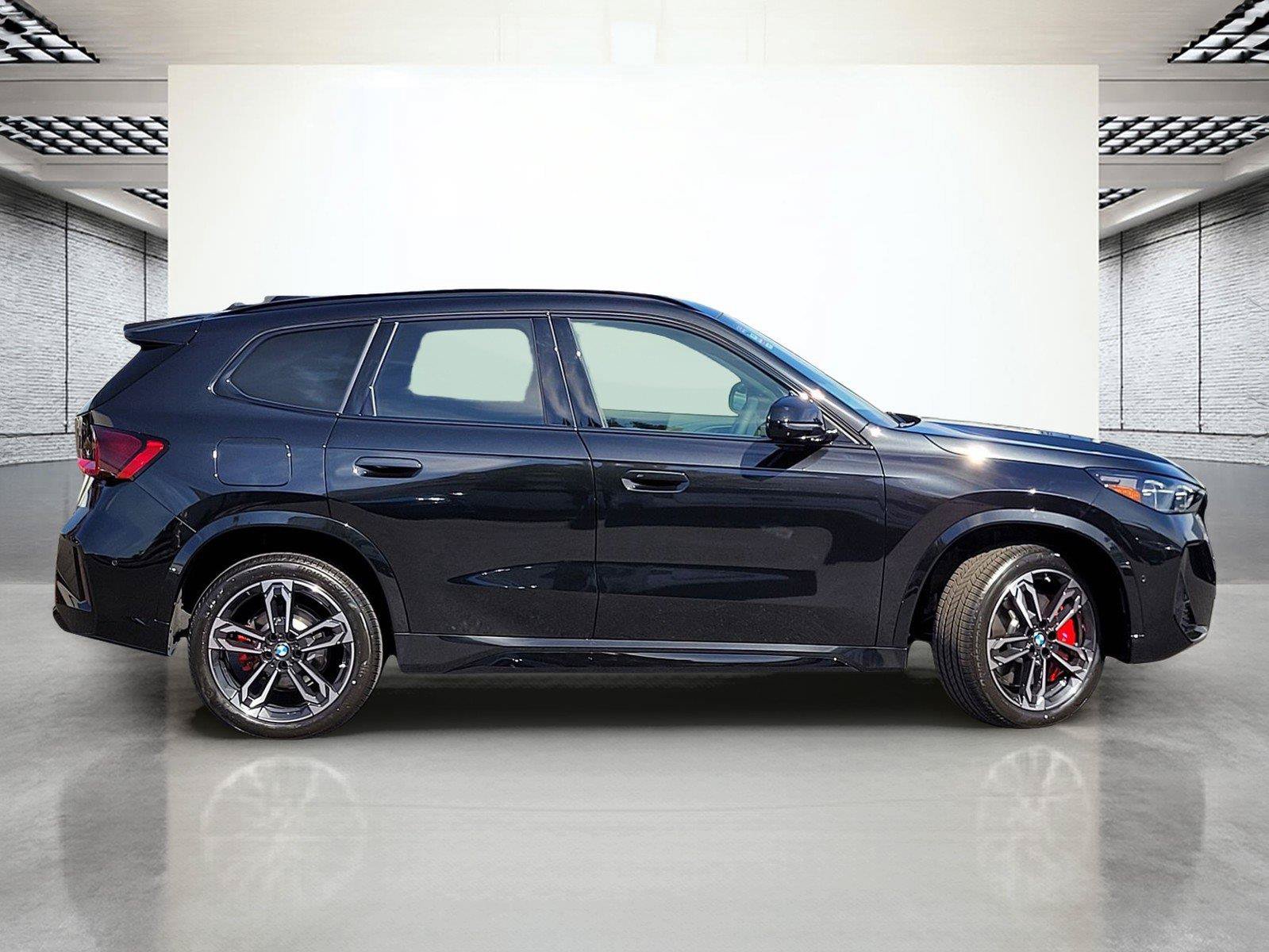New 2027 BMW X1 xDrive28i w/ Technology Package AWD/4WD image 4