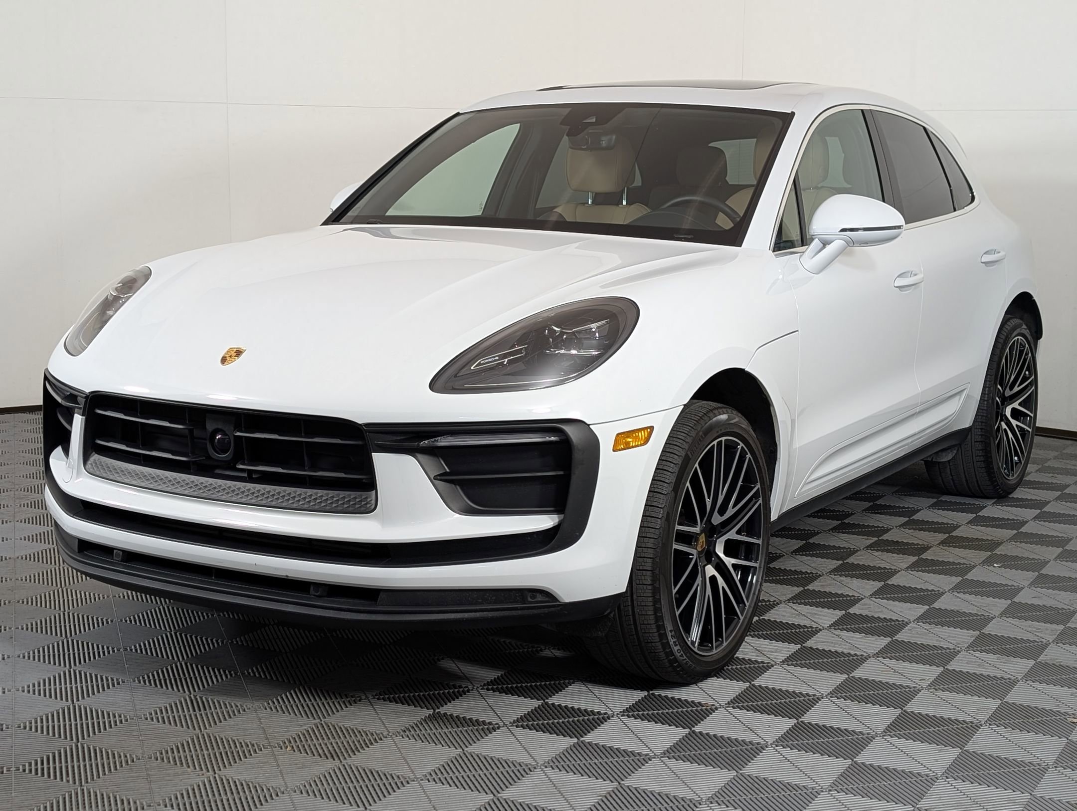 Used 2025 Porsche Macan