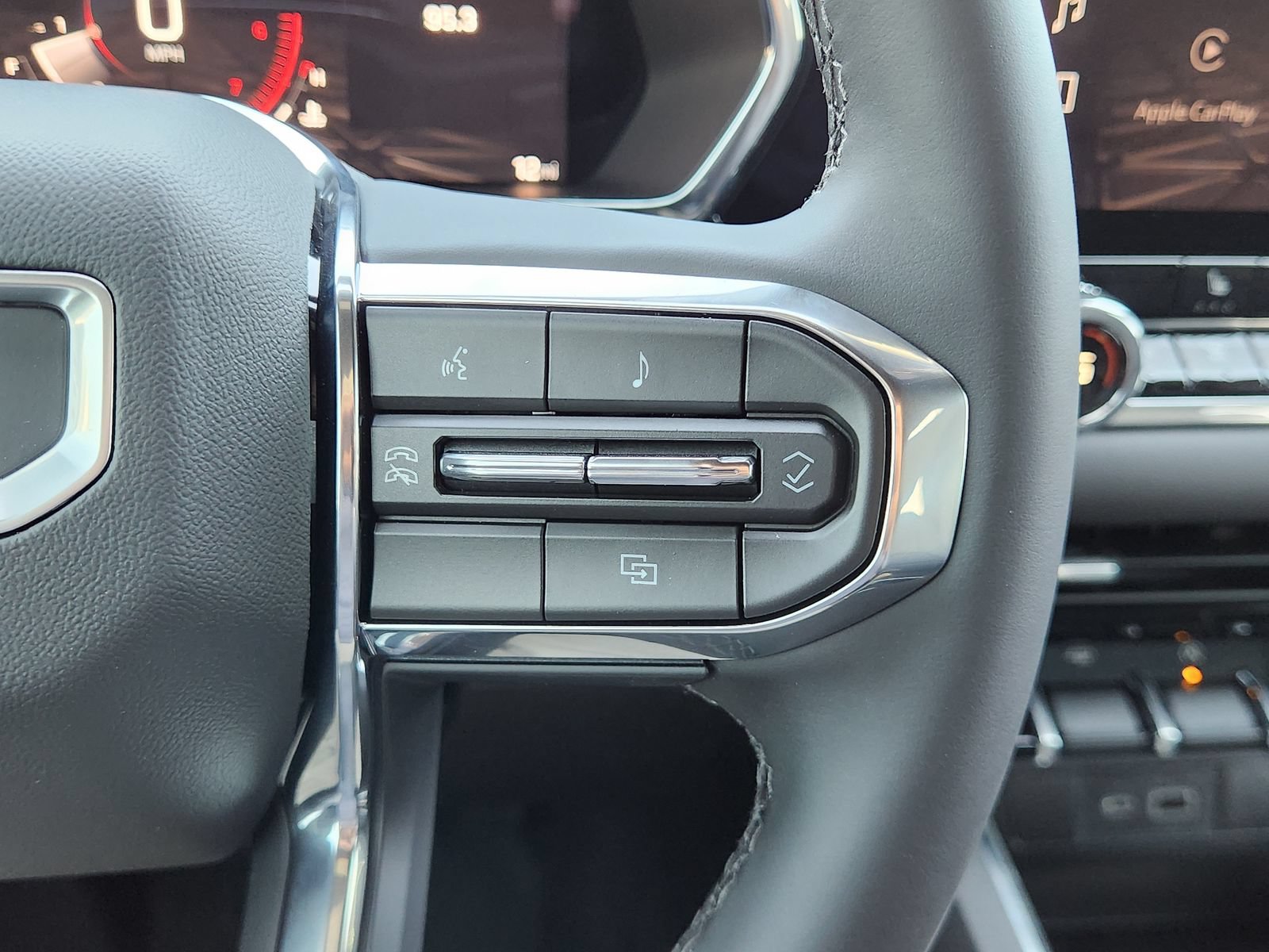New 2026 GMC Canyon Elevation w/ Convenience Package RWD image 33