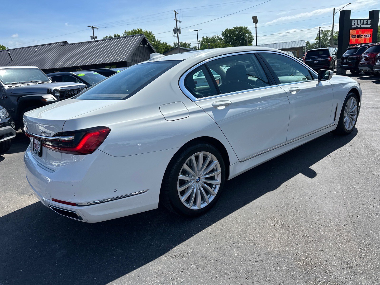 Used 2020 BMW 745e xDrive AWD/4WD image 6