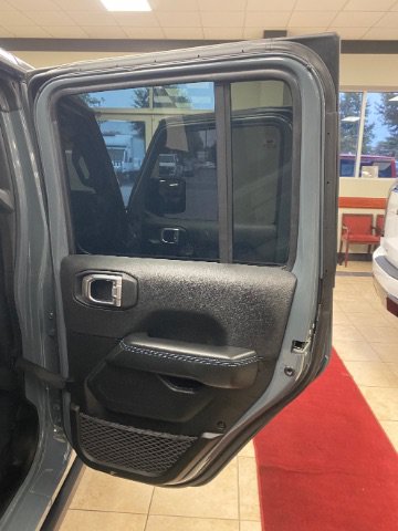Used 2024 Jeep Wrangler Unlimited Rubicon 4xe AWD/4WD image 11