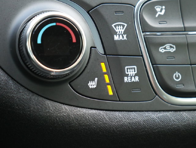 Used 2022 Chevrolet Malibu LT FWD image 3