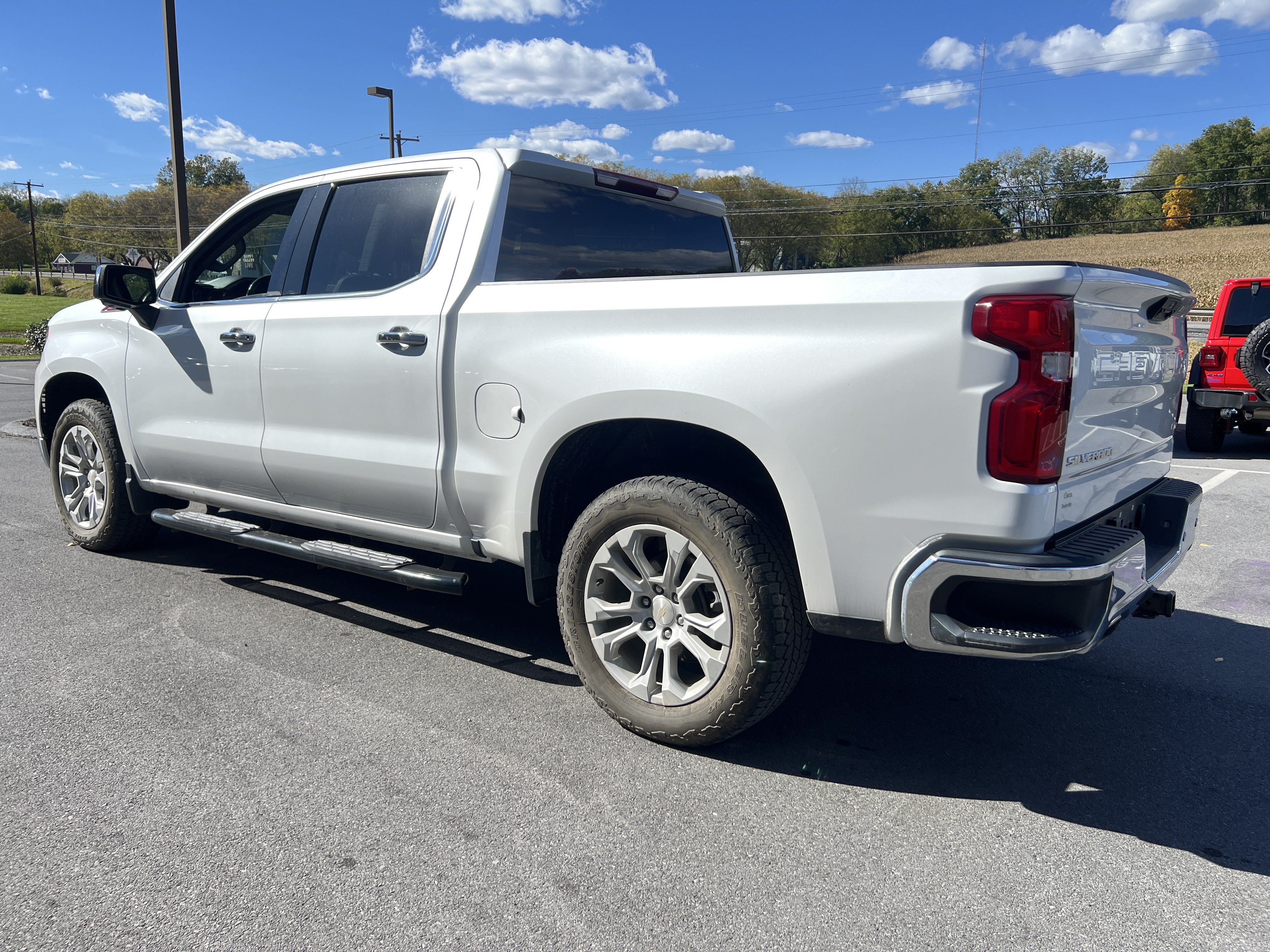Used 2022 Chevrolet Silverado 1500 LTZ AWD/4WD image 5
