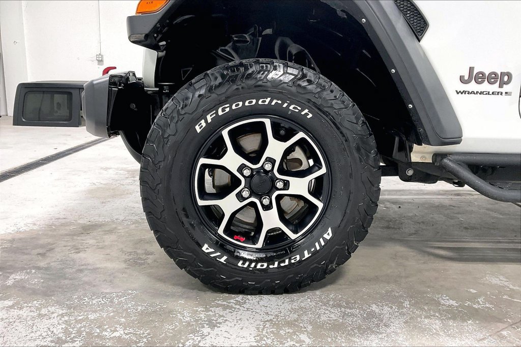 Used 2023 Jeep Wrangler Unlimited Rubicon w/ Cold Weather Group AWD/4WD image 10