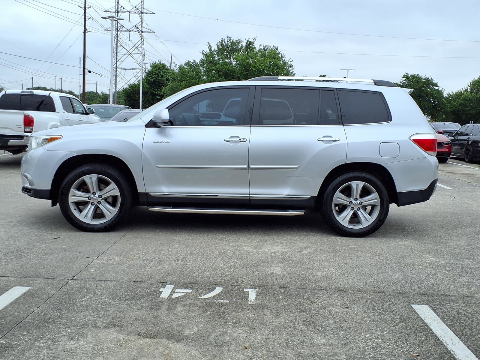 Used 2013 Toyota Highlander Limited FWD image 24