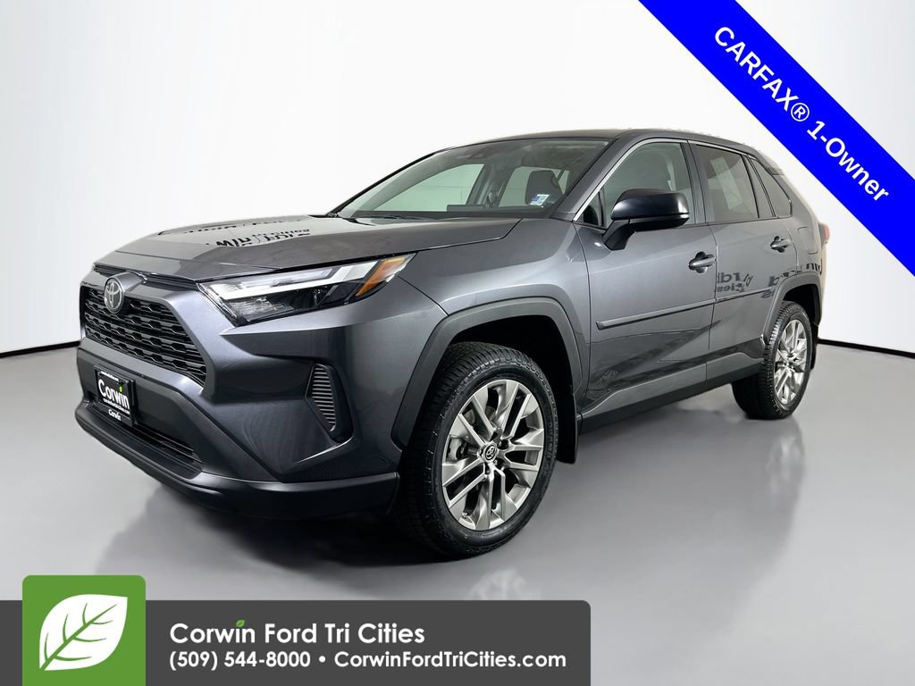 Used 2025 Toyota RAV4 LE AWD/4WD image 5