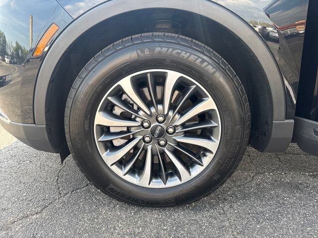 Certified 2023 Lincoln Nautilus AWD w/ Premium Package image 30