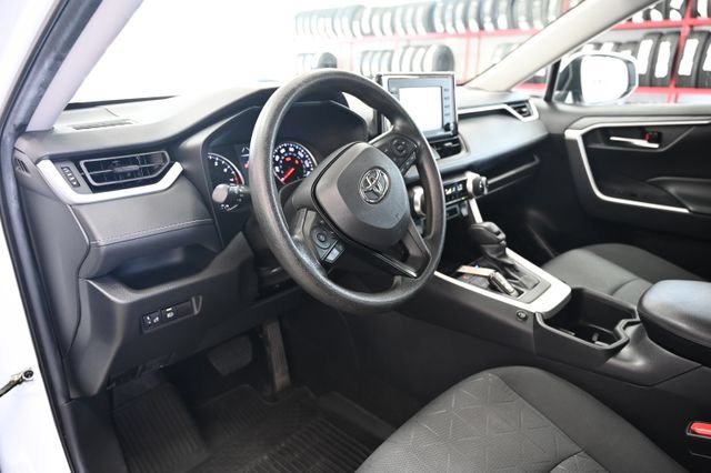 Used 2022 Toyota RAV4 XLE AWD/4WD image 21