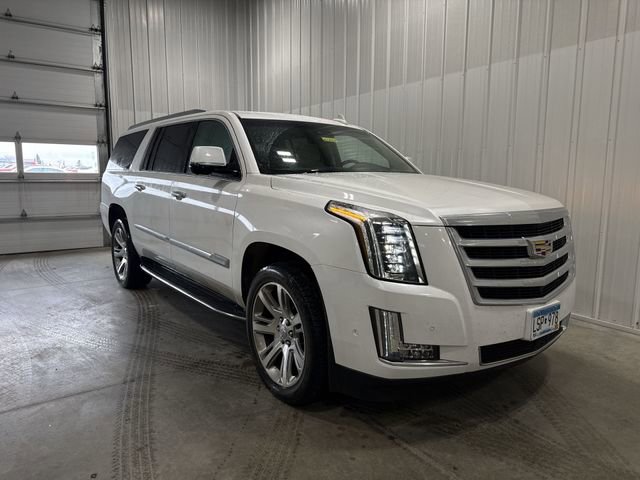 Used 2019 Cadillac Escalade ESV Luxury AWD/4WD image 2