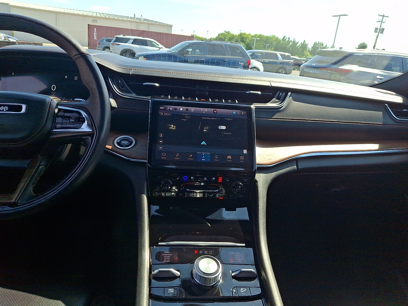 Used 2023 Jeep Grand Cherokee Summit AWD/4WD image 11