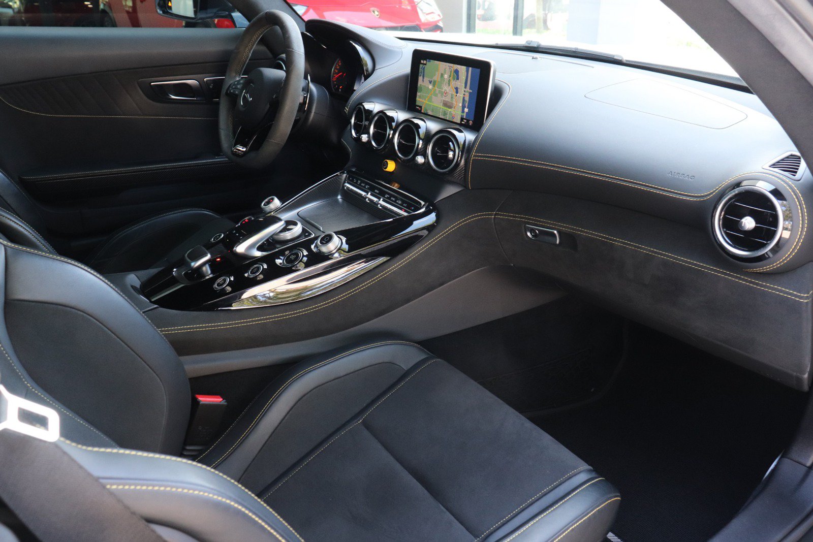 Used 2018 Mercedes-Benz AMG GT R image 18
