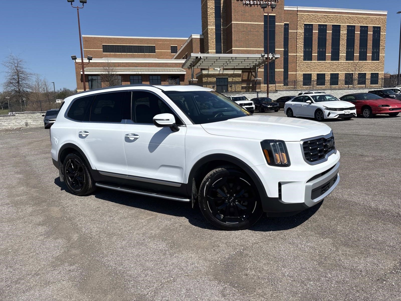 Used 2024 Kia Telluride S w/ S Sunroof Package image 1