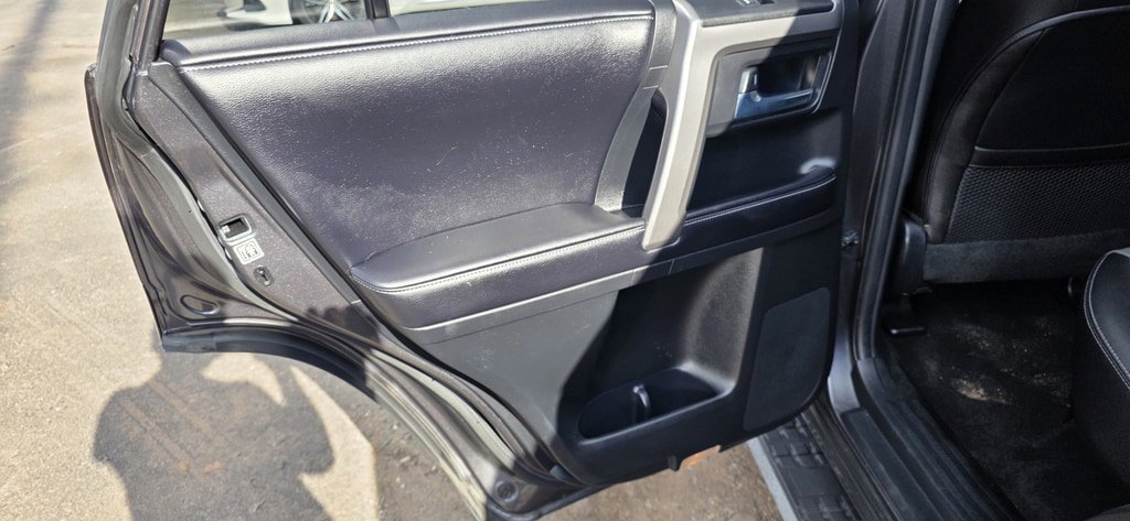 Used 2016 Toyota 4Runner SR5 Premium RWD image 29
