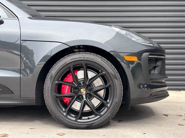 New 2026 Porsche Macan GTS AWD/4WD image 11