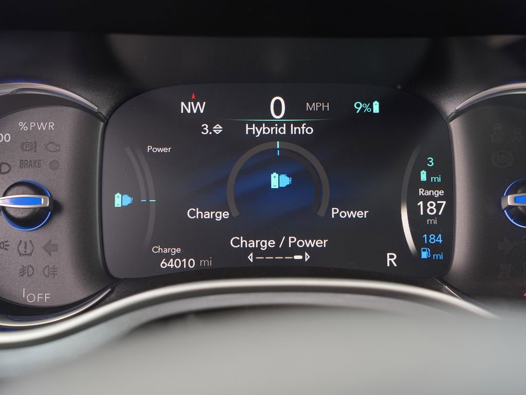 Used 2017 Chrysler Pacifica Touring Plus FWD image 29