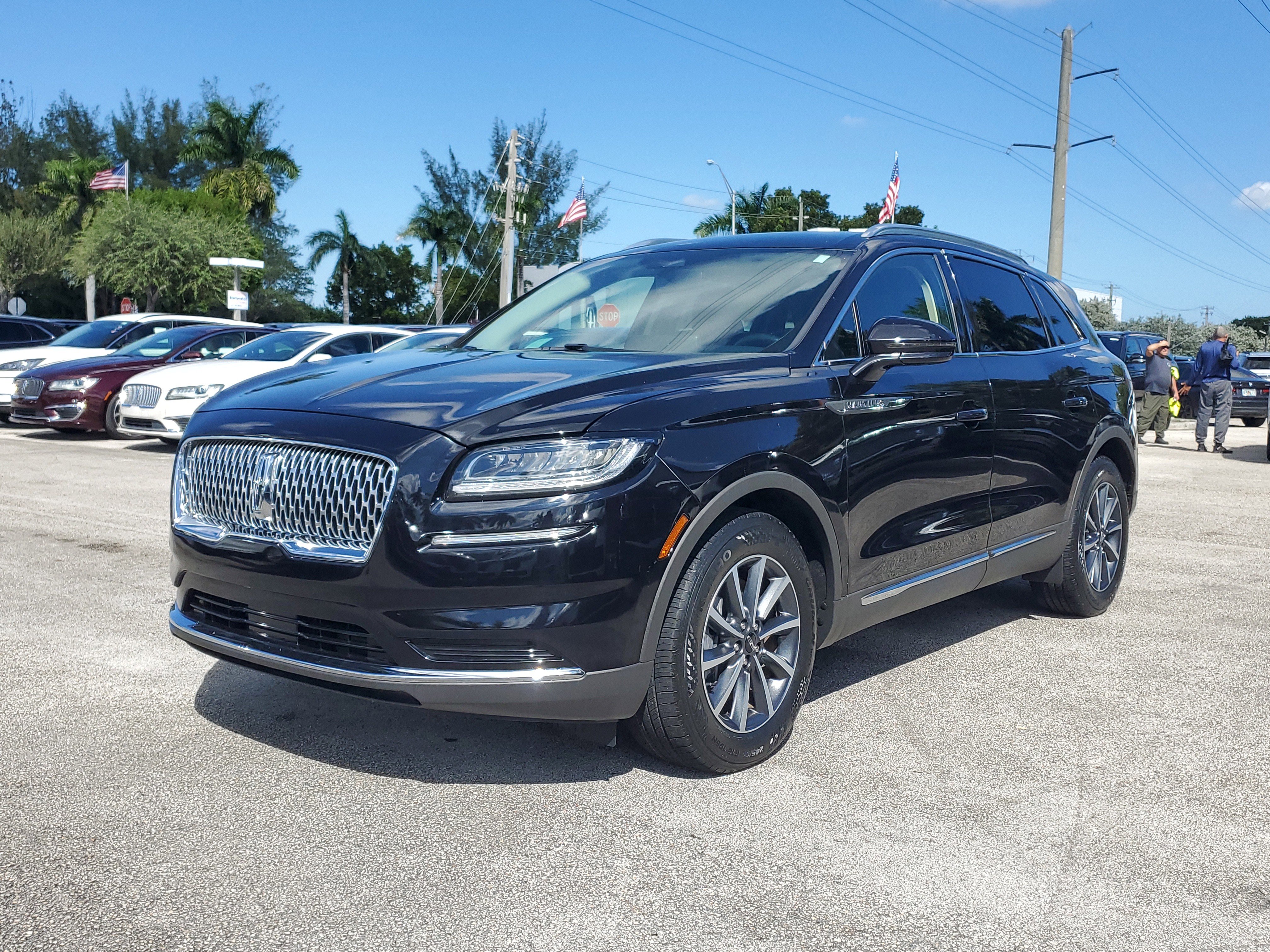 Certified 2022 Lincoln Nautilus FWD image 3