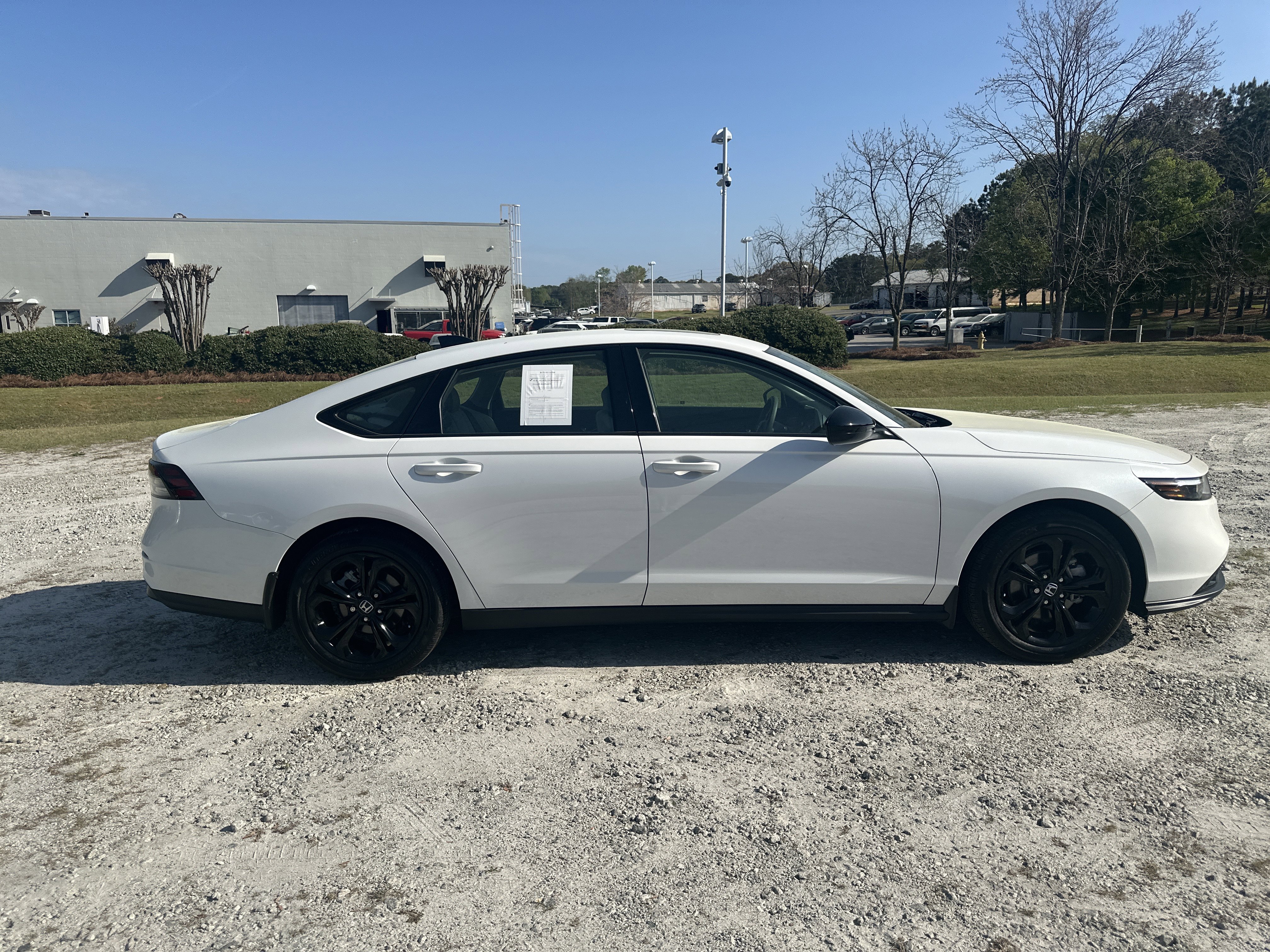 Used 2025 Honda Accord SE image 4