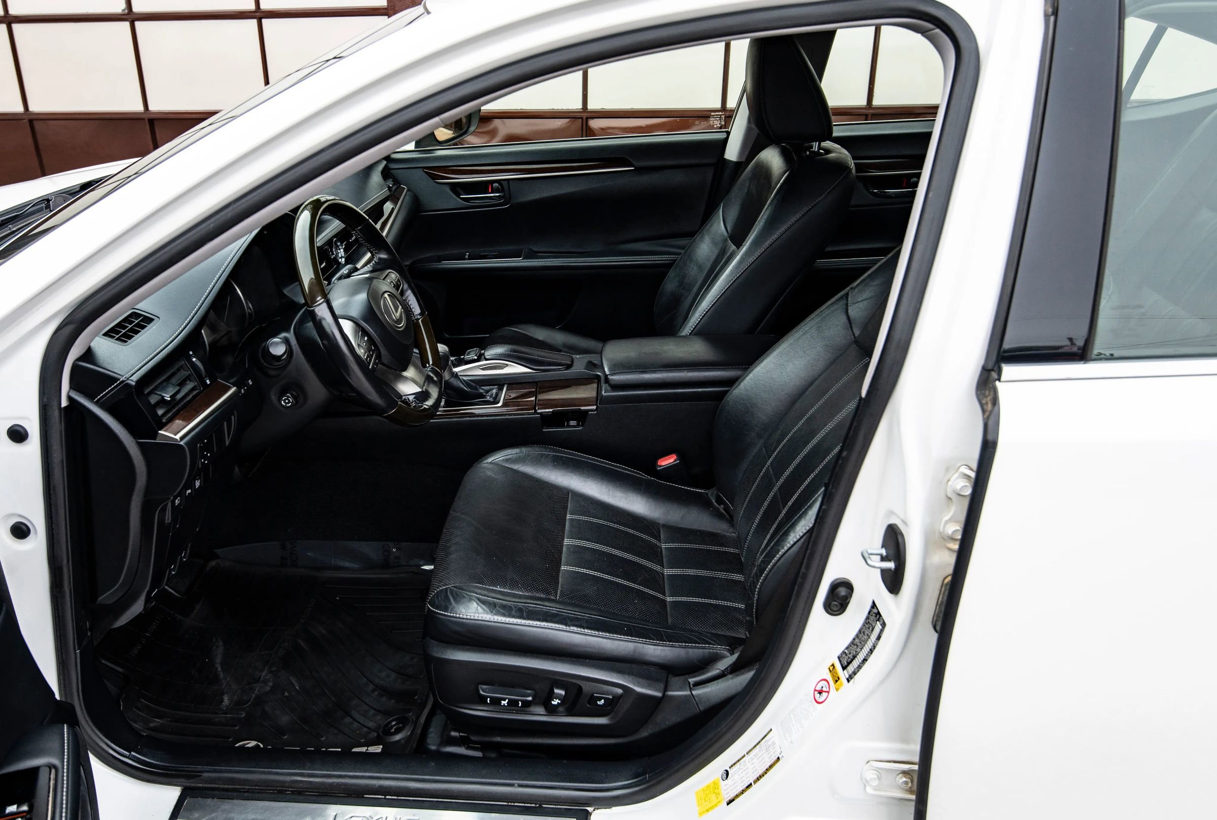 Used 2016 Lexus ES 350 image 22