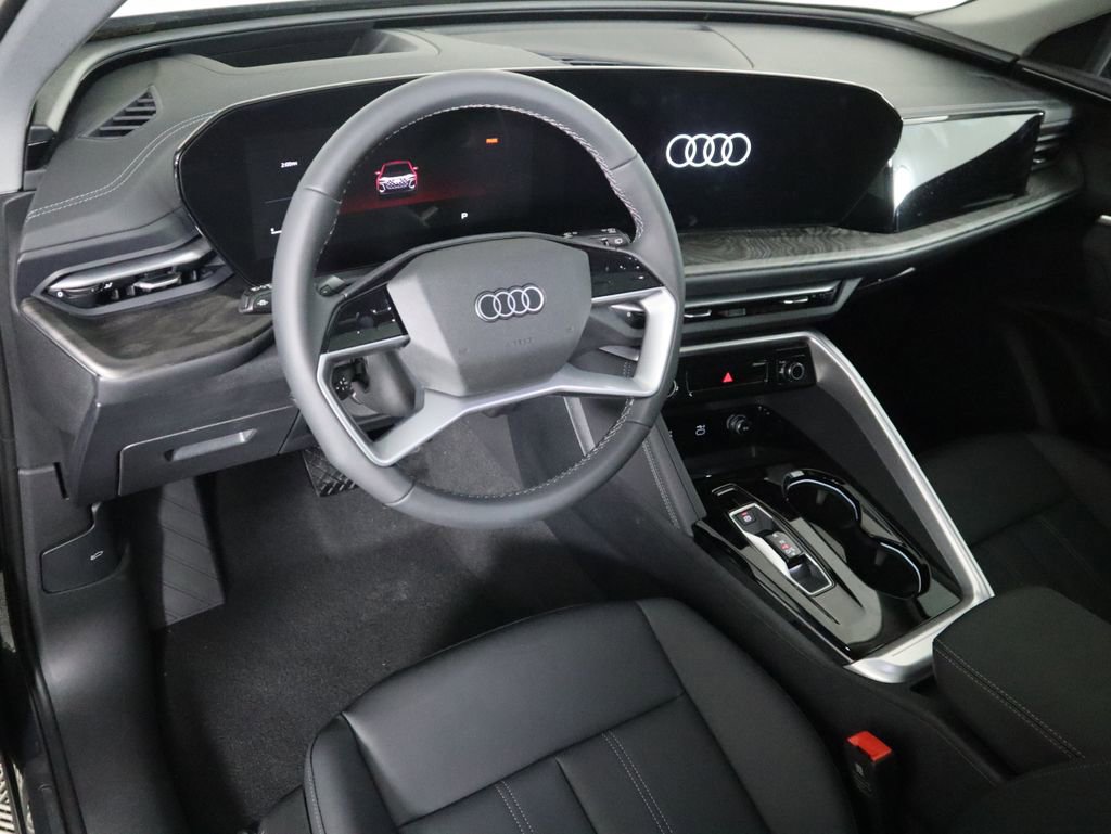 Used 2025 Audi Q5 Premium w/ Premium Plus AWD/4WD image 11