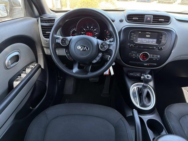 Used 2017 Kia Soul + image 21
