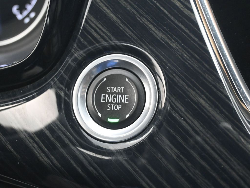 Used 2023 Cadillac XT6 Premium Luxury image 10