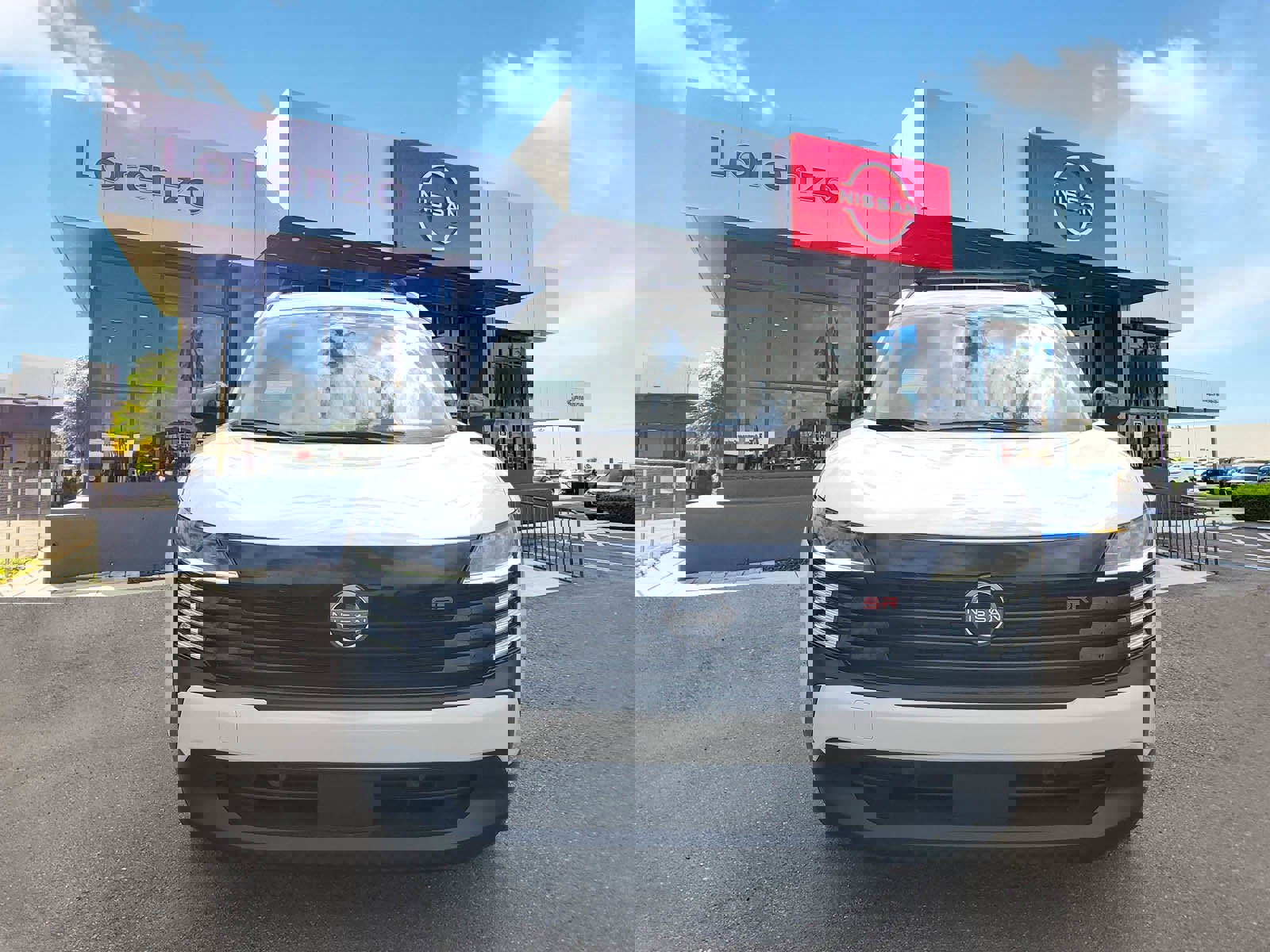 New 2026 Nissan Kicks SR image 2