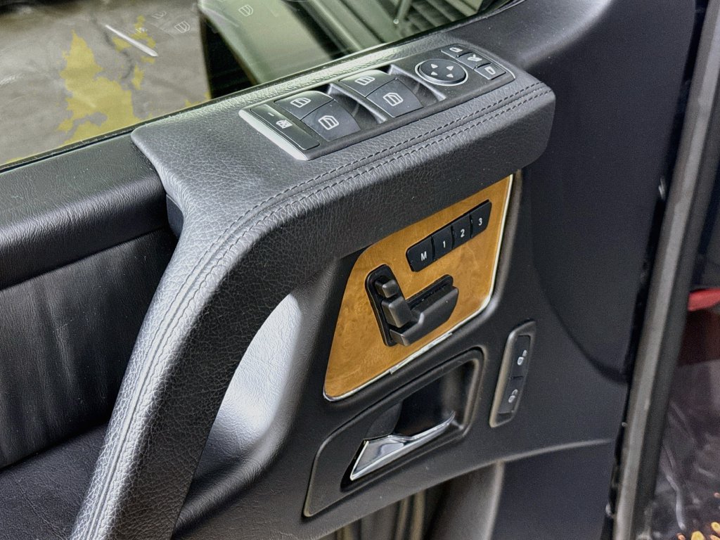 Used 2017 Mercedes-Benz G 550 image 18