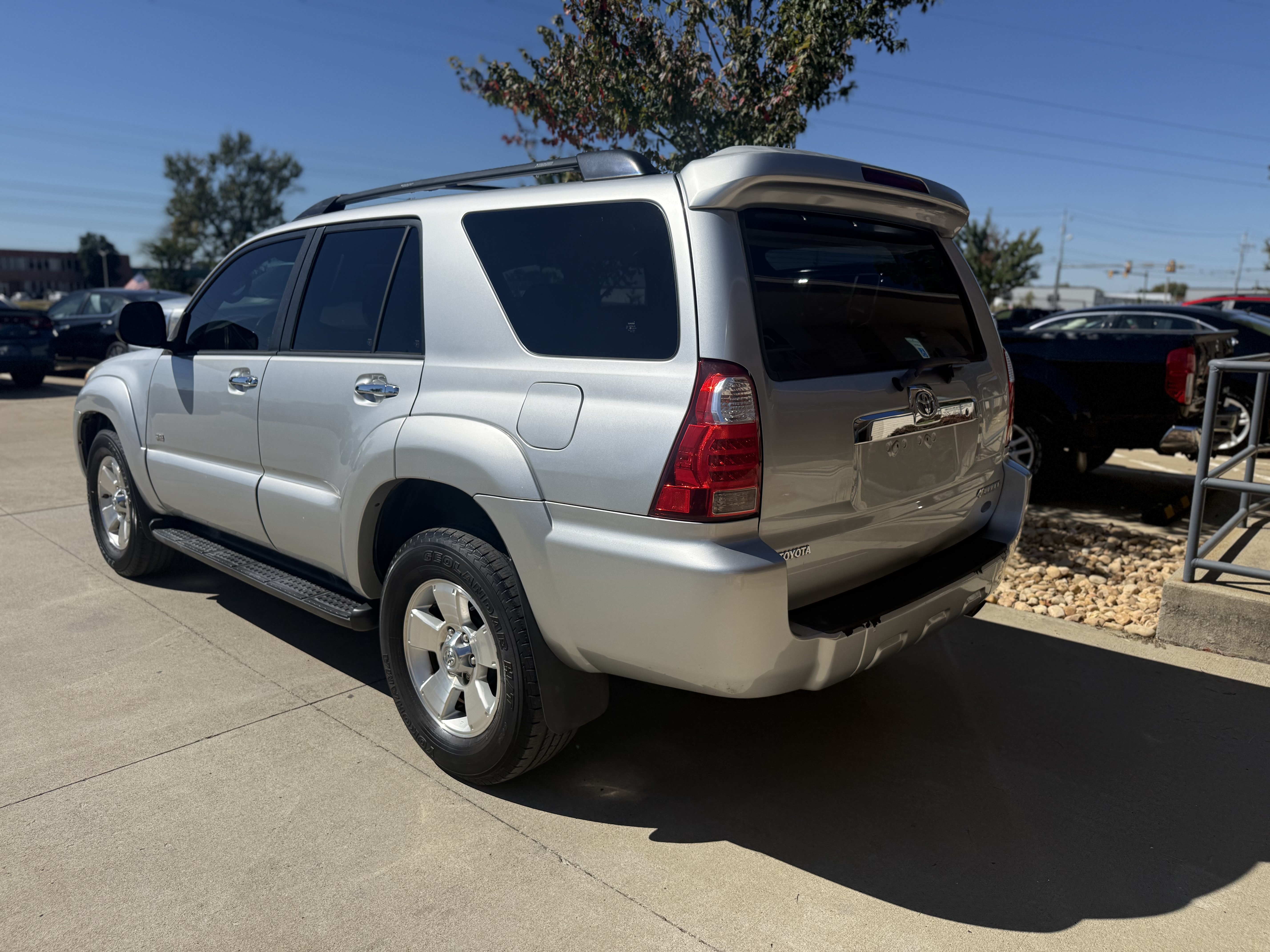 Used 2006 Toyota 4Runner SR5 RWD image 4