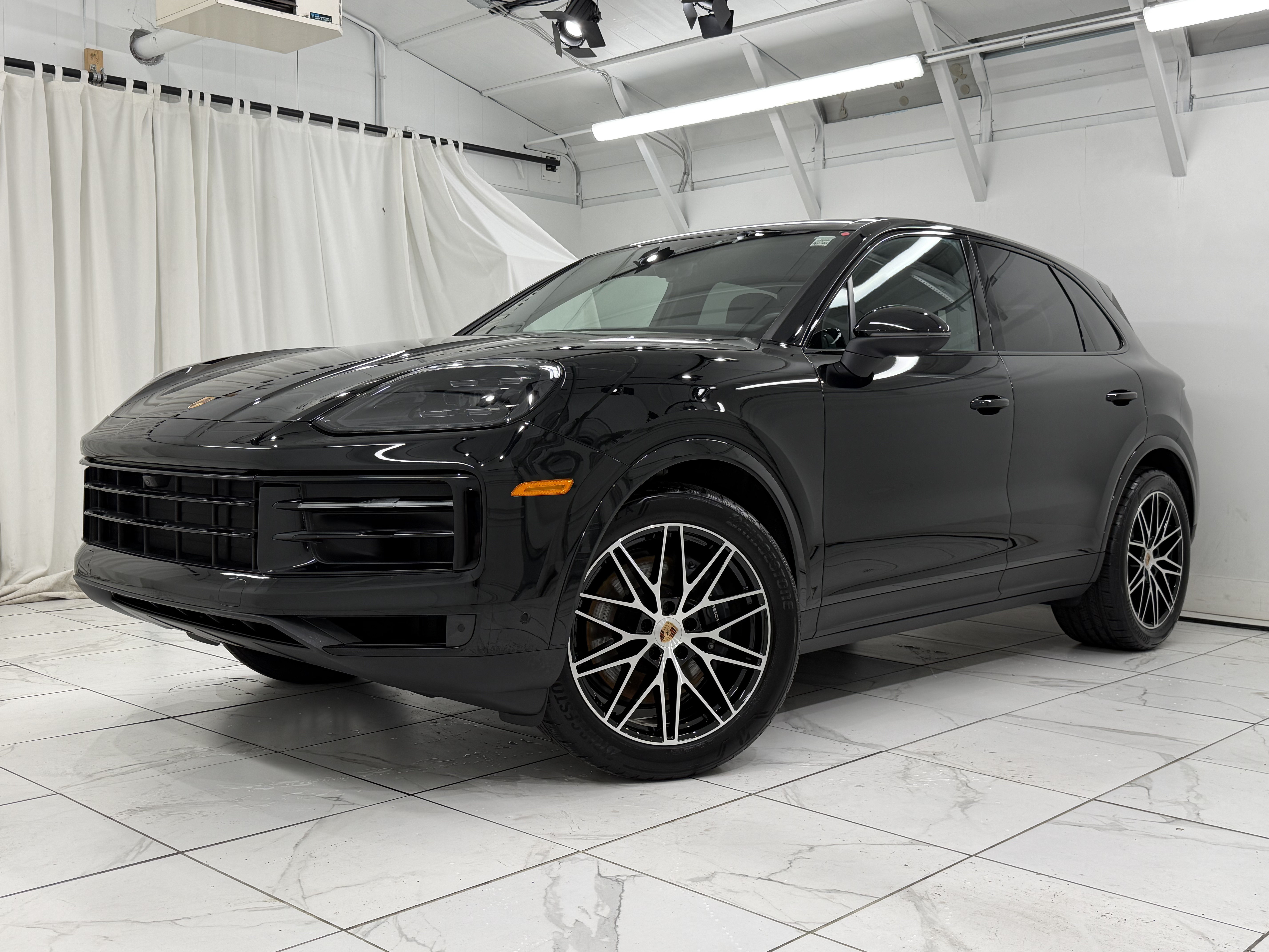Certified 2026 Porsche Cayenne AWD/4WD image 1