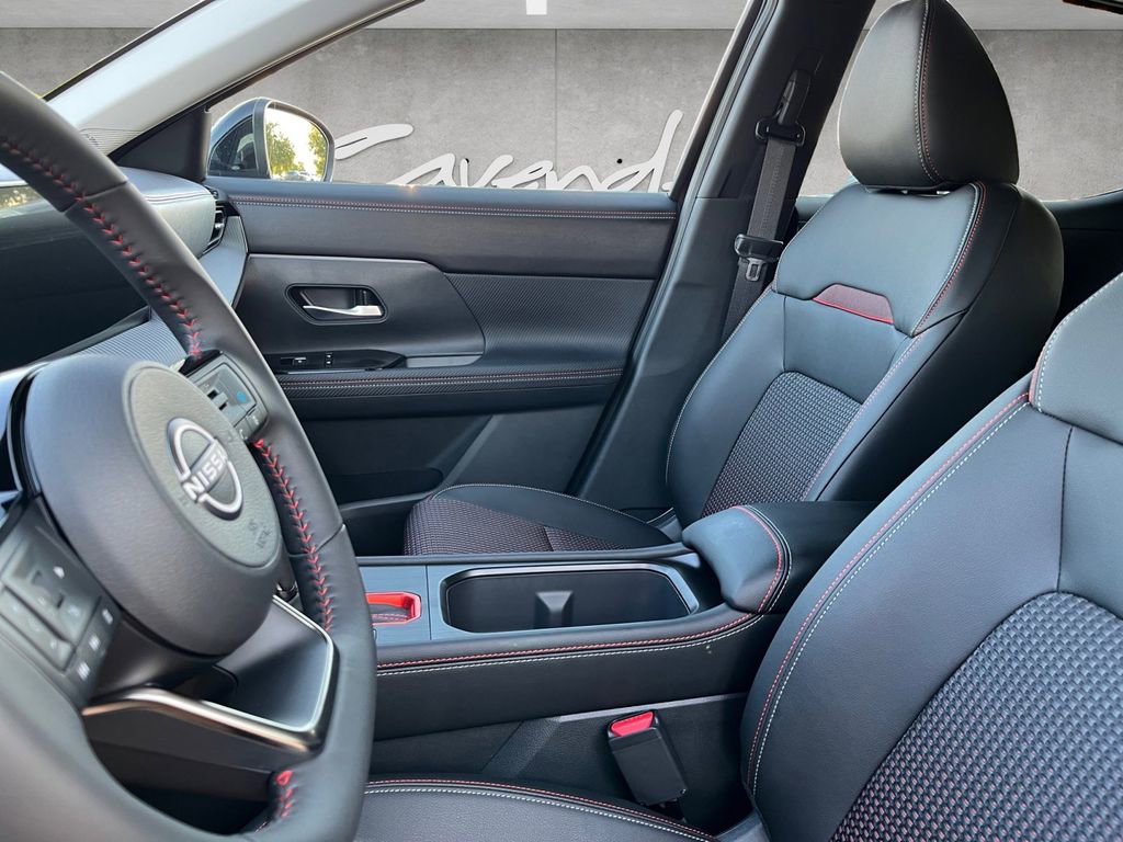 New 2026 Nissan Kicks SR w/ Cold Weather Package image 19