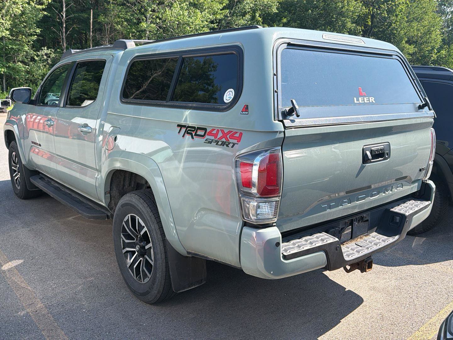 Used 2022 Toyota Tacoma TRD Sport w/ Technology Package AWD/4WD image 10