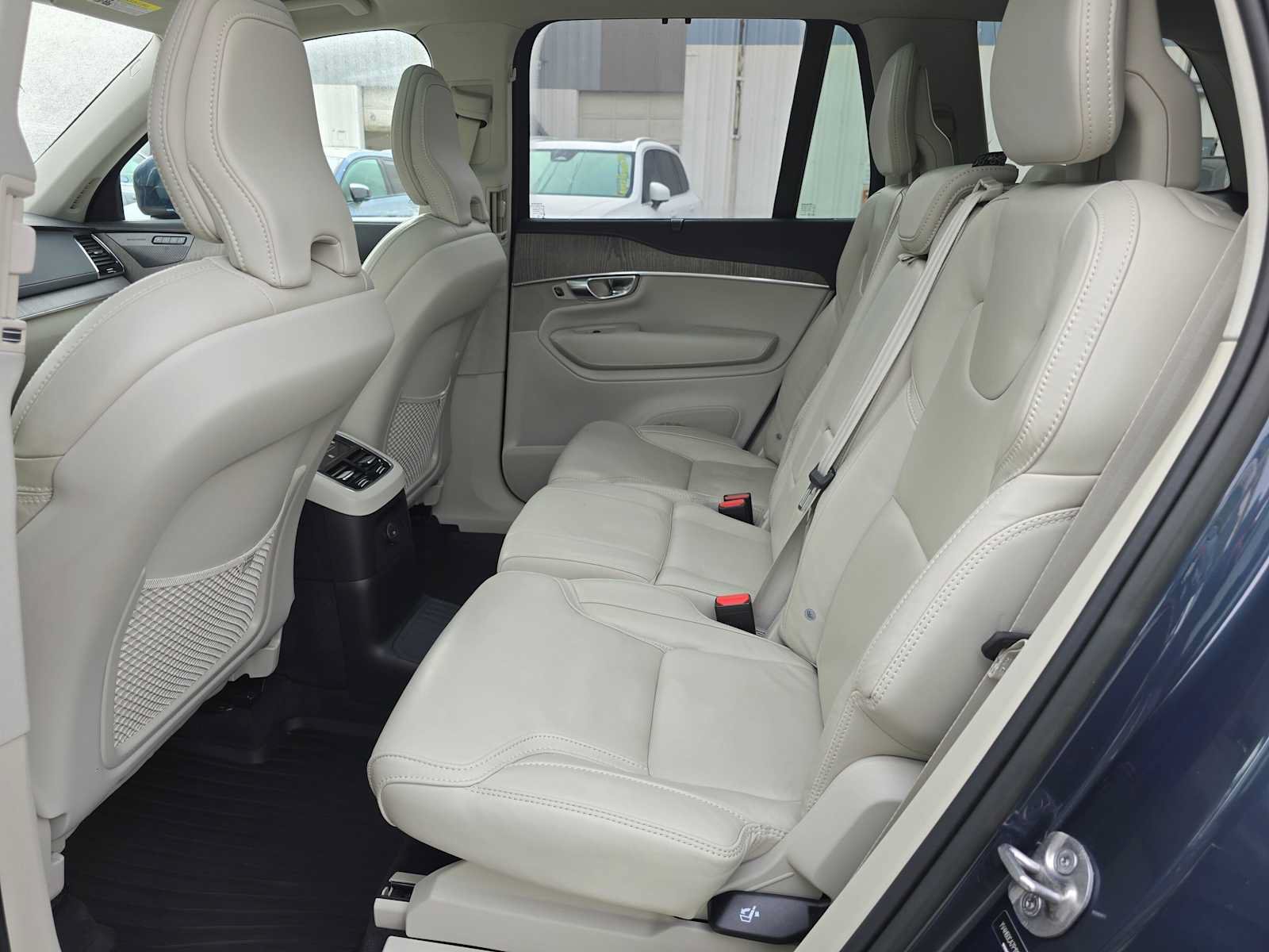 Certified 2023 Volvo XC90 T8 Ultimate w/ Protection Package Premier AWD/4WD image 16