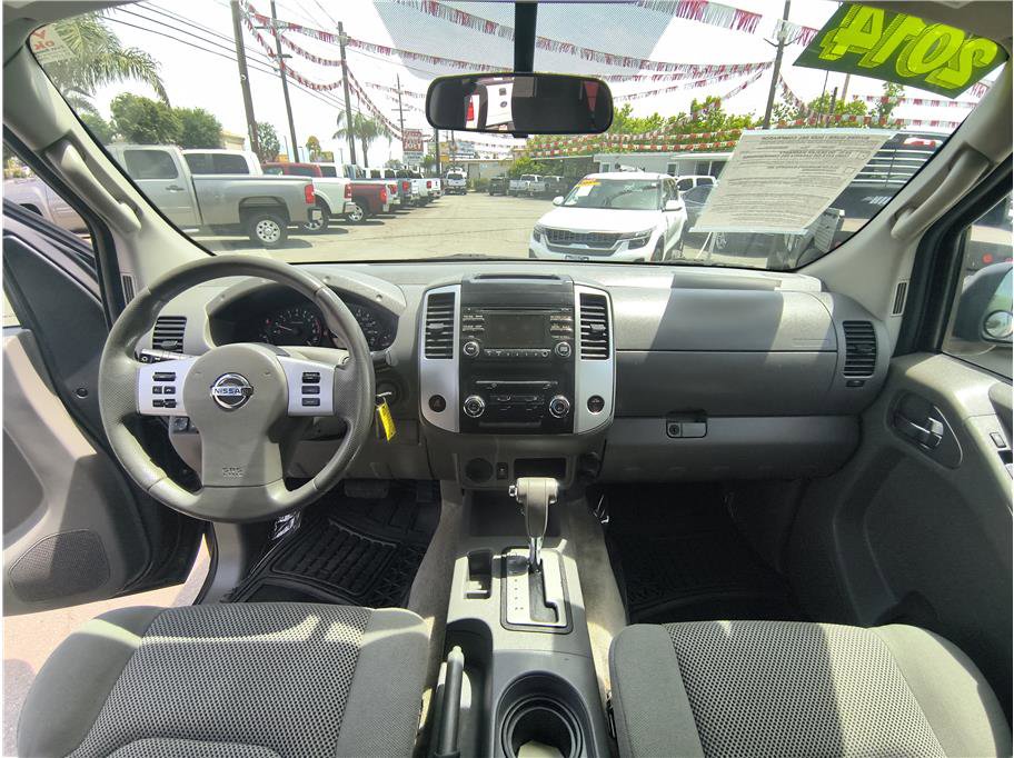 Used 2014 Nissan Frontier SV RWD image 6