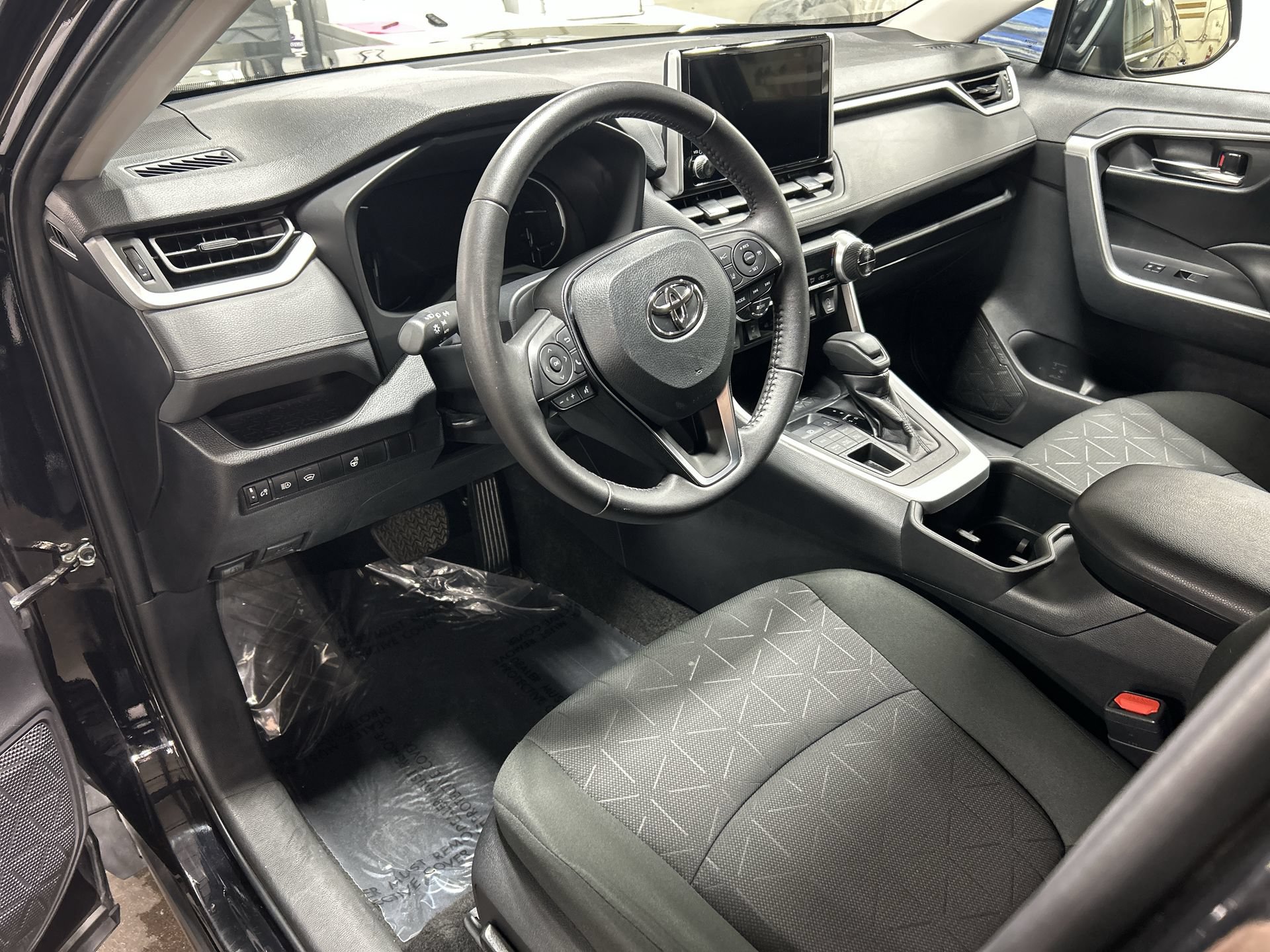 Used 2024 Toyota RAV4 XLE w/ Weather Package AWD/4WD image 11