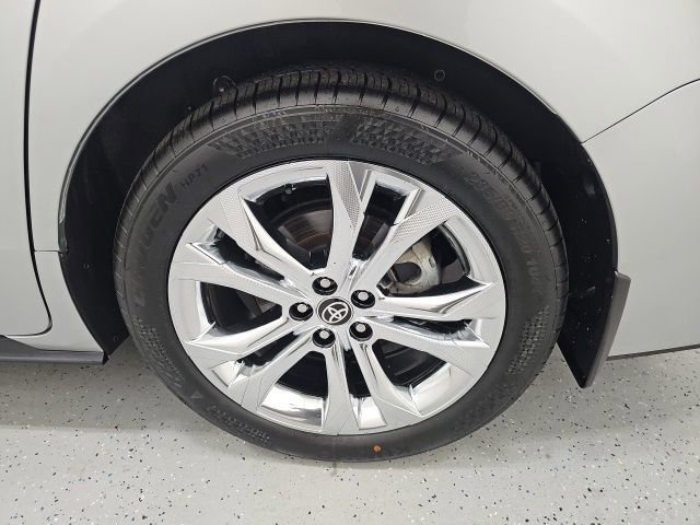Certified 2022 Toyota Sienna Platinum FWD image 11
