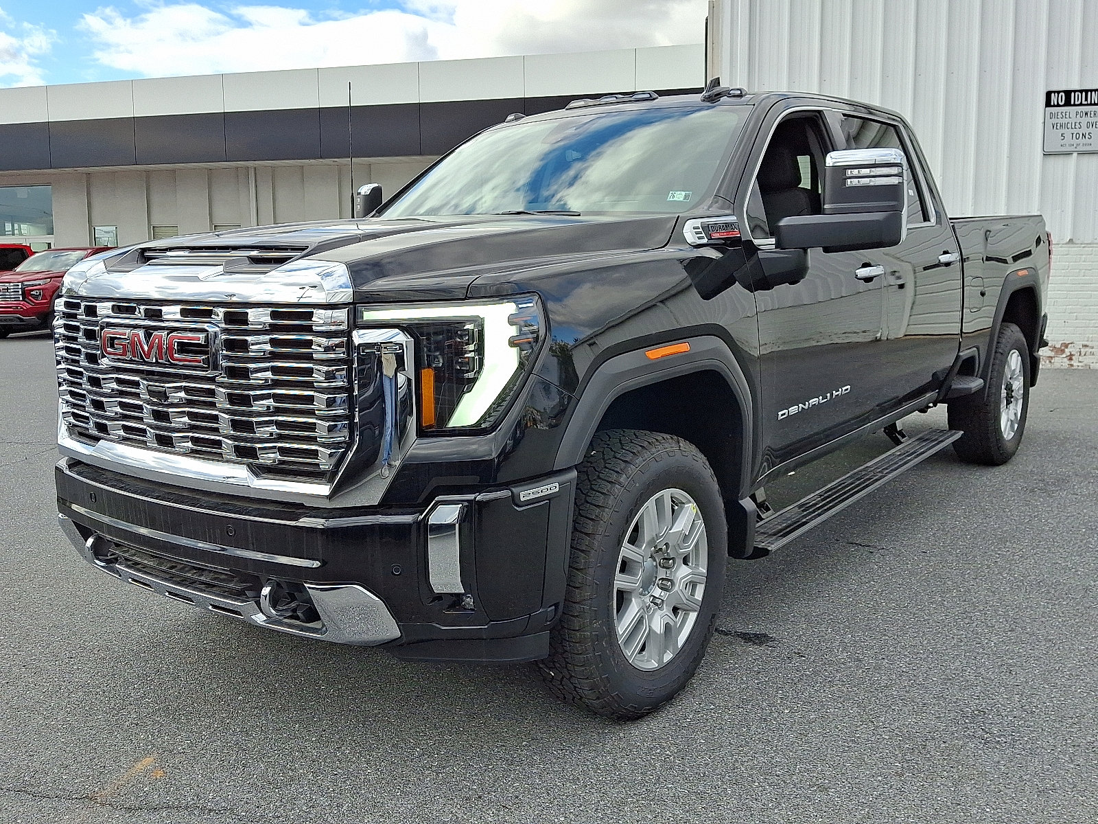 New 2026 GMC Sierra 2500 Denali w/ Denali Reserve Package image 2