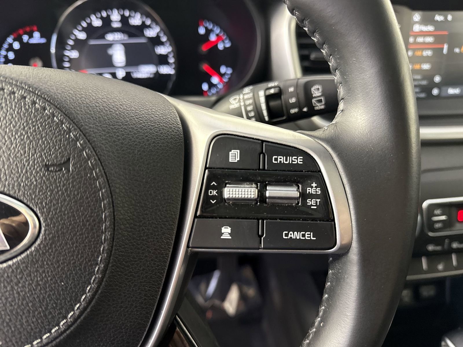 Used 2020 Kia Sorento EX image 13