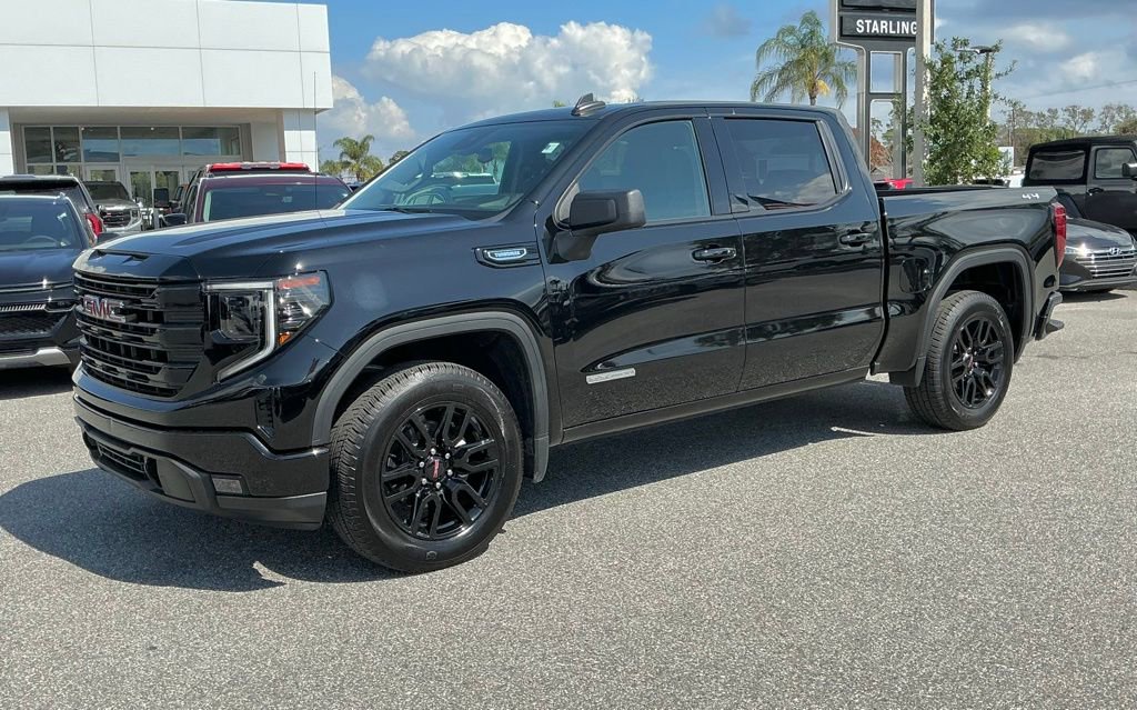 Used 2025 GMC Sierra 1500 Elevation image 2