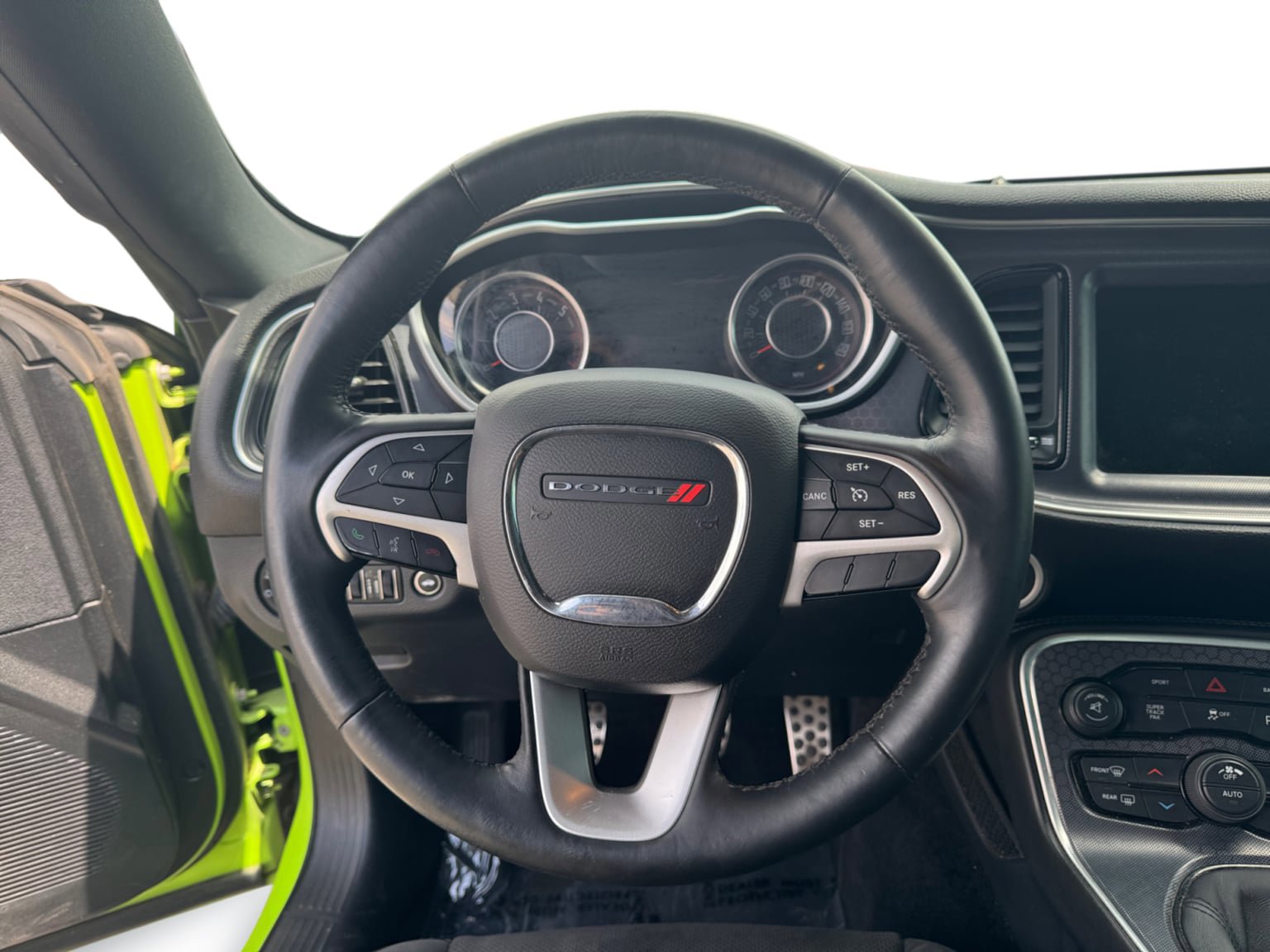 Used 2015 Dodge Challenger R/T Scat Pack w/ Scat Pack Appearance Package RWD image 13