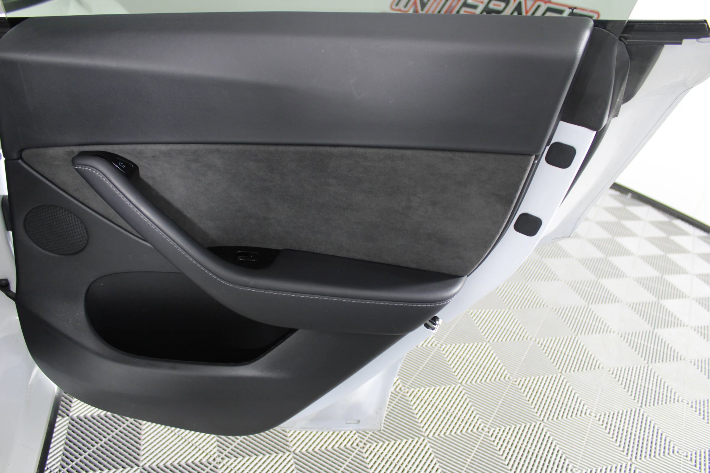 Used 2020 Tesla Model Y Long Range image 43