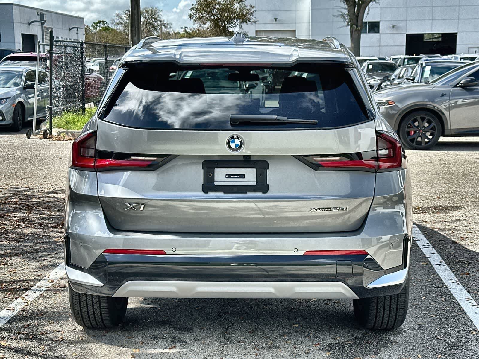 Used 2025 BMW X1 xDrive28i w/ Technology Package AWD/4WD image 7
