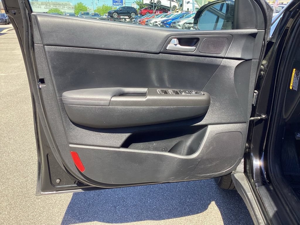 Certified 2022 Kia Sportage LX w/ LX AWD Value Edition Package image 11