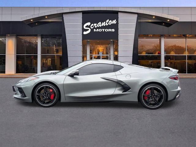 Used 2022 Chevrolet Corvette Stingray Preferred Cpe w/ Z51 Performance Package RWD image 2