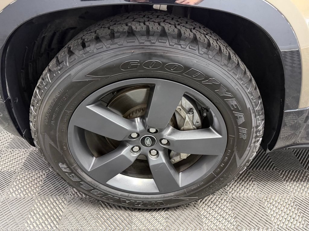 Used 2022 Land Rover Defender 110 X-Dynamic HSE AWD/4WD image 21