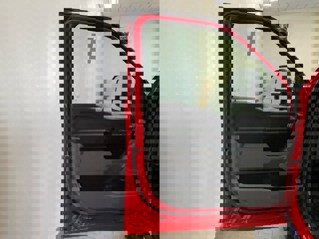 New 2025 Ford F550 4x4 Regular Cab Super Duty image 9