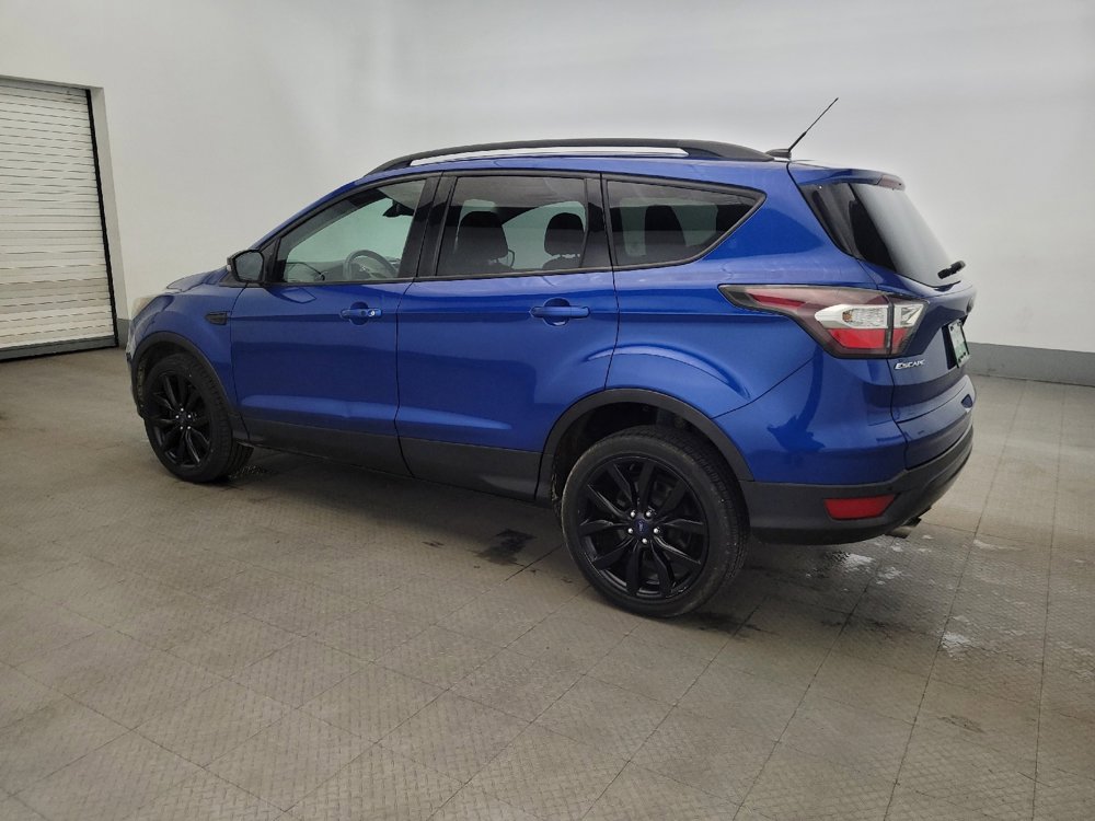 Used 2017 Ford Escape Titanium image 3