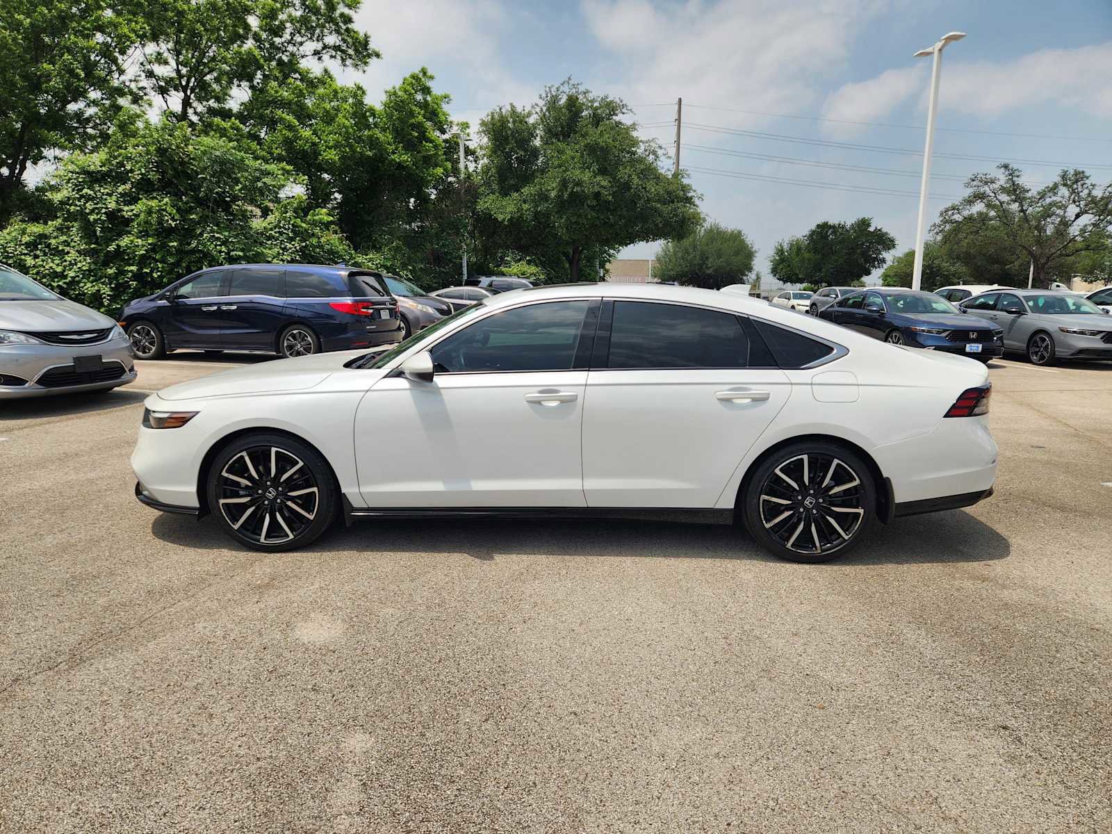 Certified 2023 Honda Accord Touring image 4